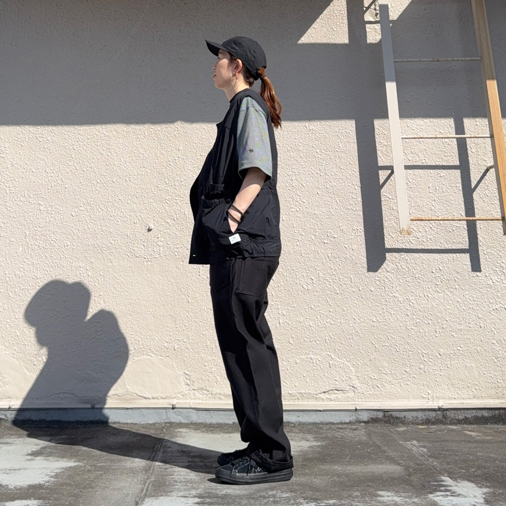 SASSAFRAS : OVERGROWN HIKER VEST-NYLON RIPSTOP (BLACK)