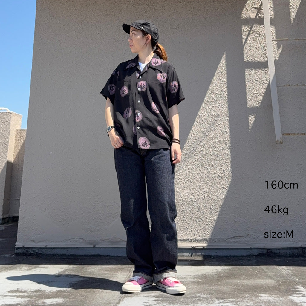 DUKE KAHANAMOKU : S/S RAYON HAWAIIAN SHIRT-WONDROUS PLAM TREE (BLACK)