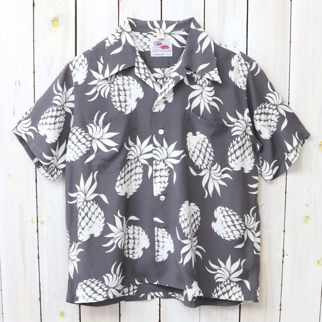DUKE KAHANAMOKU : S/S RAYON HAWAIIAN SHIRT-DUKE’S PINEAPPLE (GRAY)