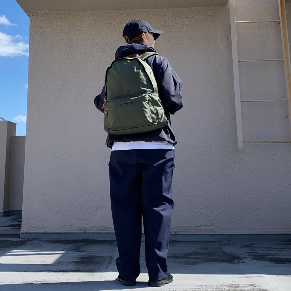 hobo『Everyday Backpack Nylon Oxford with Cow Leather』