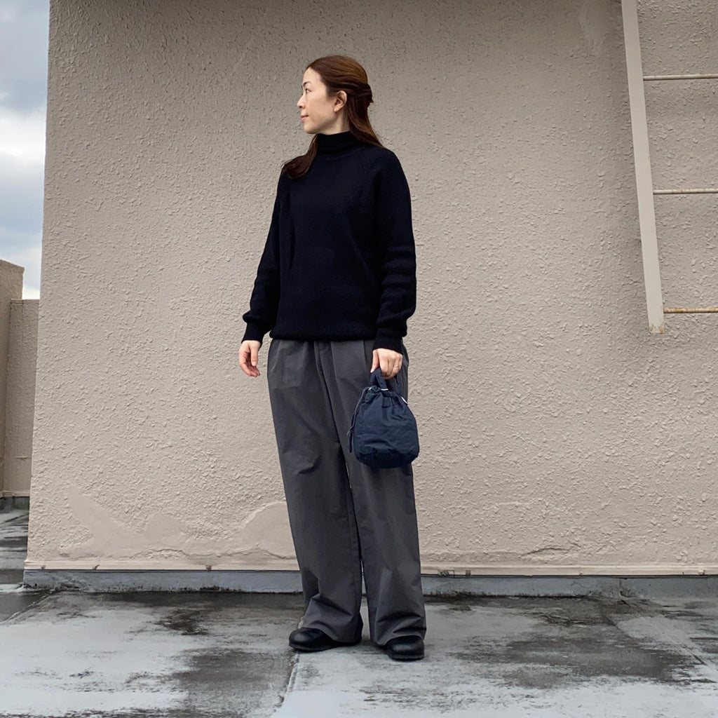 hobo『Drawstring Pouch Padded Cotton Ripstop』