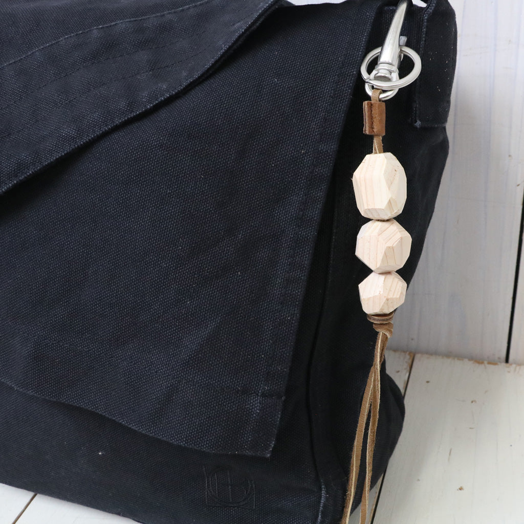 hobo : Geometric Wood Beads Key Ring with Brass