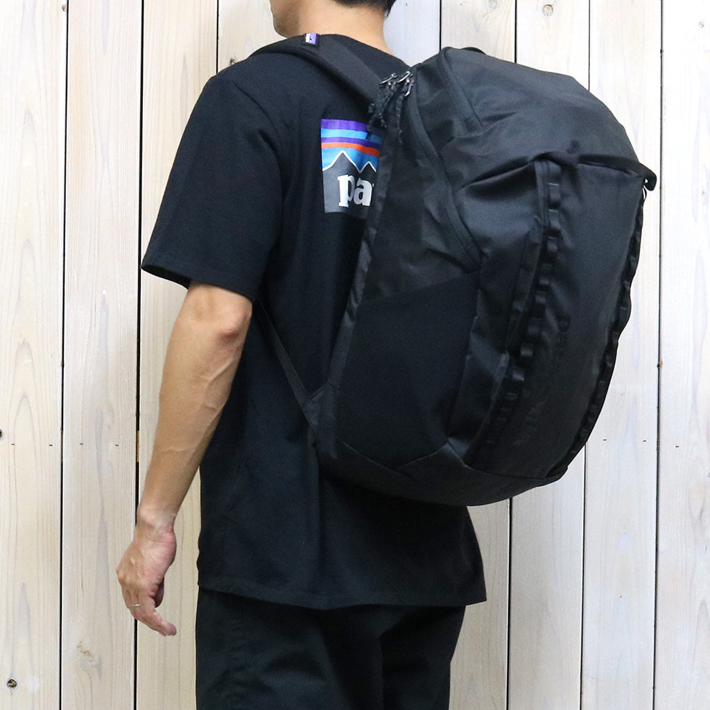 patagonia『Black Hole Pack 32L』(Black)