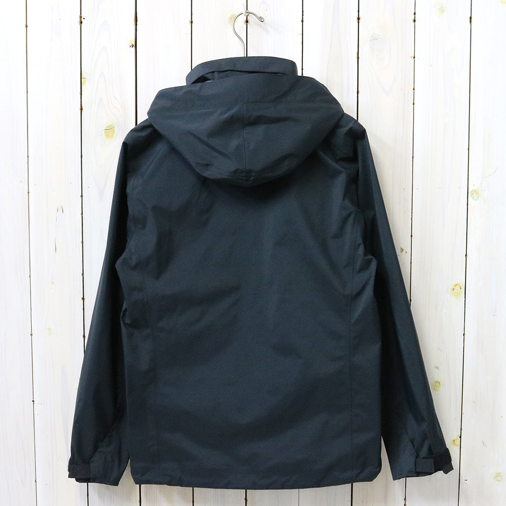 Tilak-Poutnik『CAW Jacket』(Caviar Black)