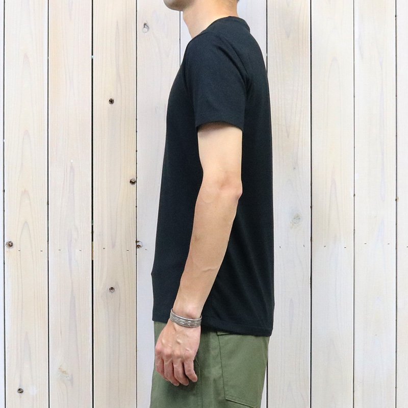 POLO RALPH LAUREN『カスタム スリム クルーネック Tシャツ』(BLACK)