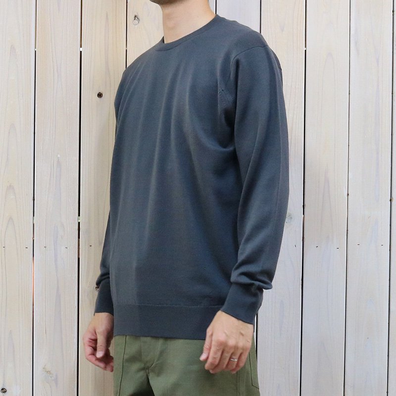 JOHN SMEDLEY『A4543(長袖クルーネック)』(SLATE GREY)