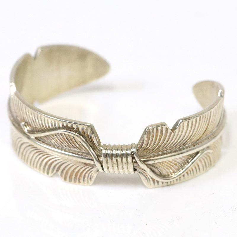 Indian Jewelry : Navajo Chris Charlie Feather Bangle 925 Silver