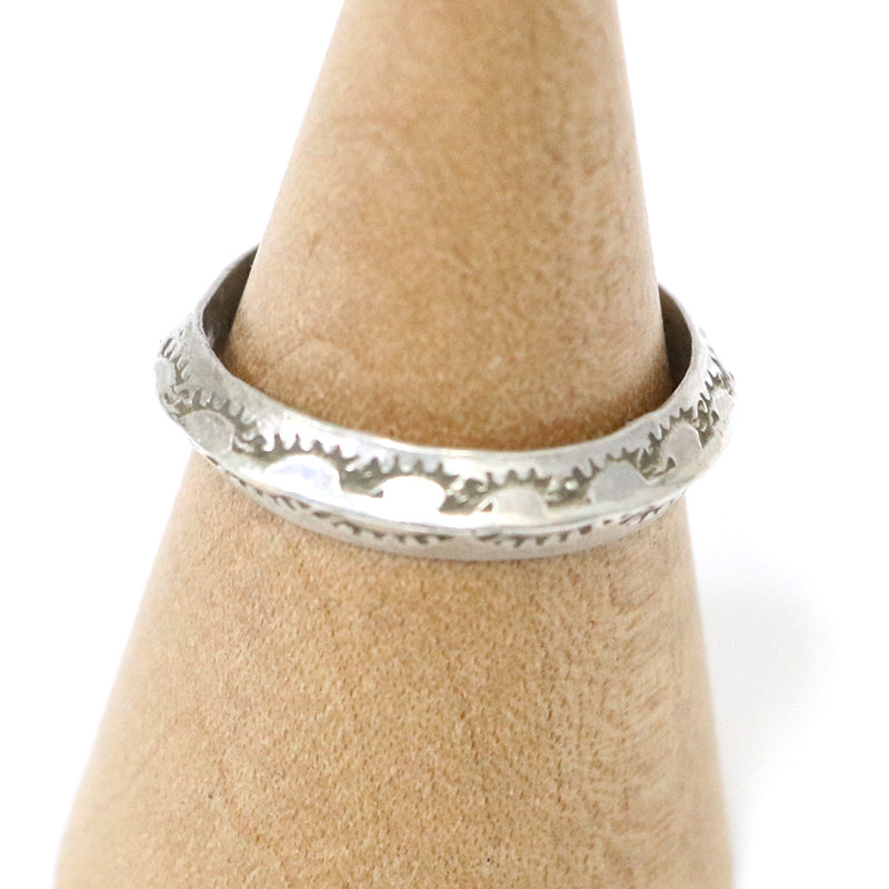 Indian Jewelry : Navajo Robert Cadman Ring Type-C