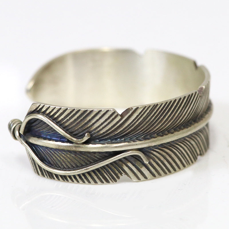 Indian Jewelry : Navajo Chris Charlie Feather Bangle Type-A