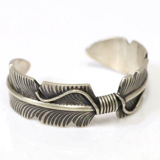 Indian Jewelry : Navajo Chris Charlie Feather Bangle Type-B