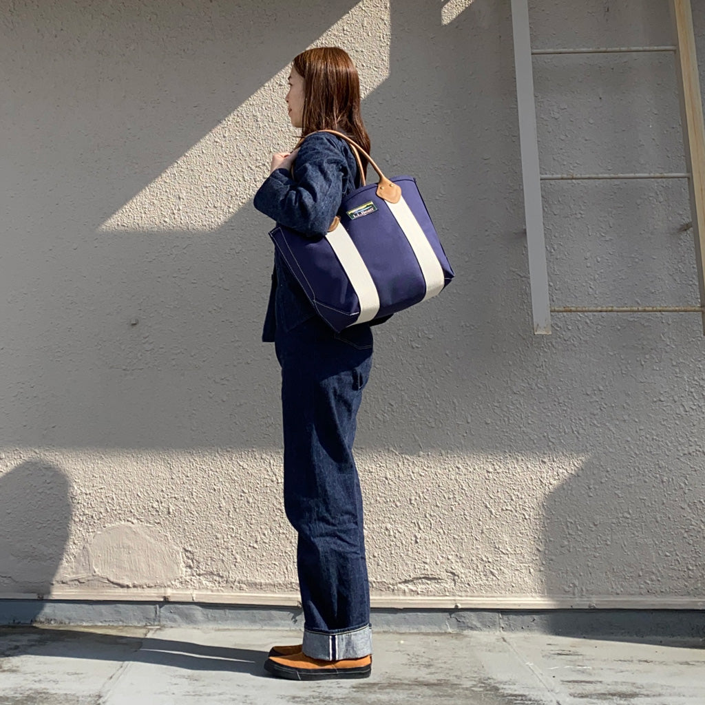 L.L.Bean『Leather Handle Katahdin Boat and Tote Bag』(Blue/Natural)