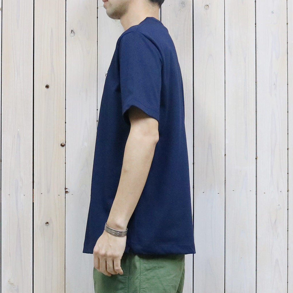 LACOSTE『クルーネックTシャツ』(NAVY BLUE)